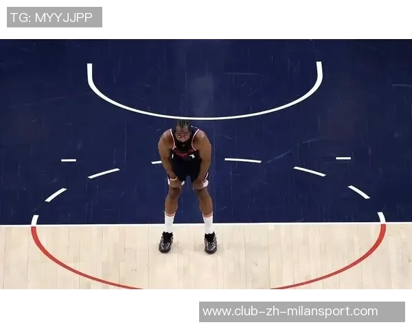 哈登再度燃尽赛场格莱姆斯手肘碰撞引发热议