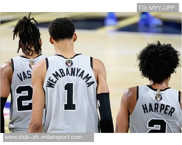 苏群点评马刺表现出色但仍显稚嫩尼克斯下半场展现拼搏精神与强硬防守