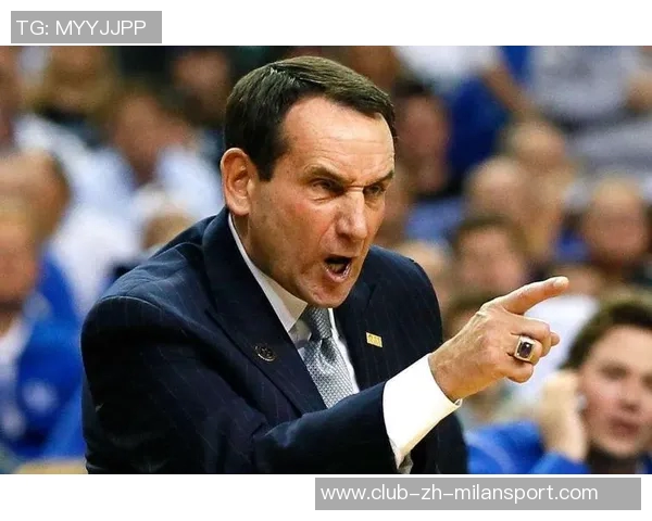 德里赫特遗憾与教练短暂相处滕哈赫阿莫林双双离职引发关注